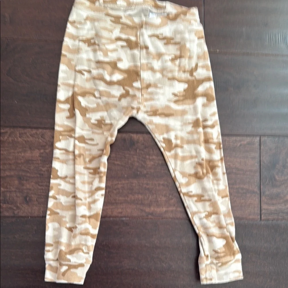 Baby GAP Gender Neutral Comfy Cozy Cotton Camo Print Pajamas!